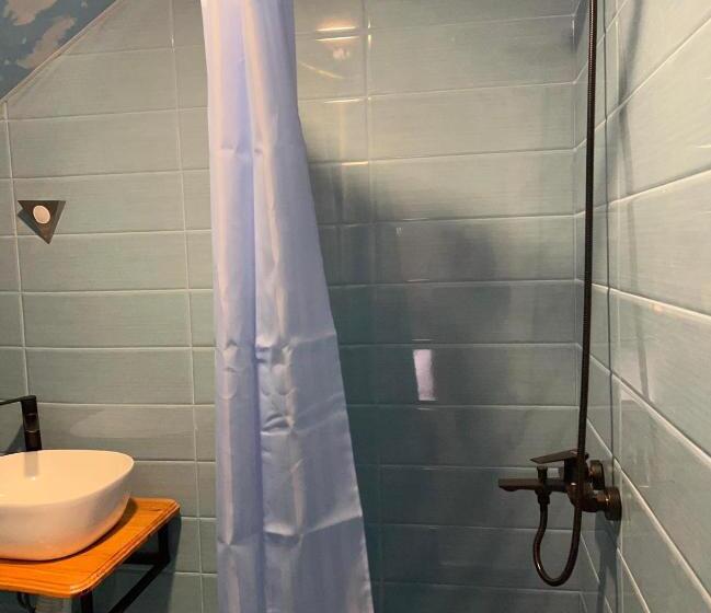 پانسیون Nino & Irodi S Guest House