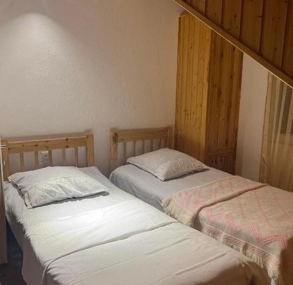 پانسیون Nino & Irodi S Guest House