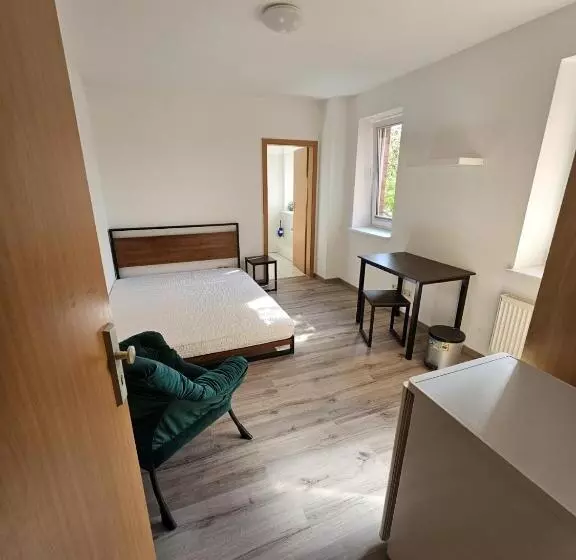ペンション Privat Zimmer Mit Eigenem Bad