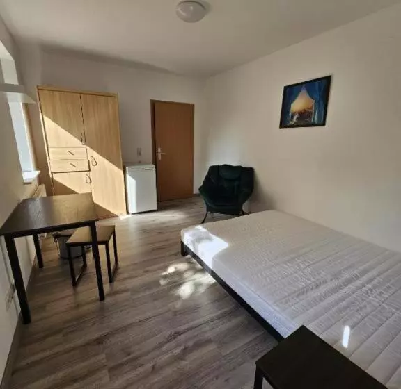 ペンション Privat Zimmer Mit Eigenem Bad