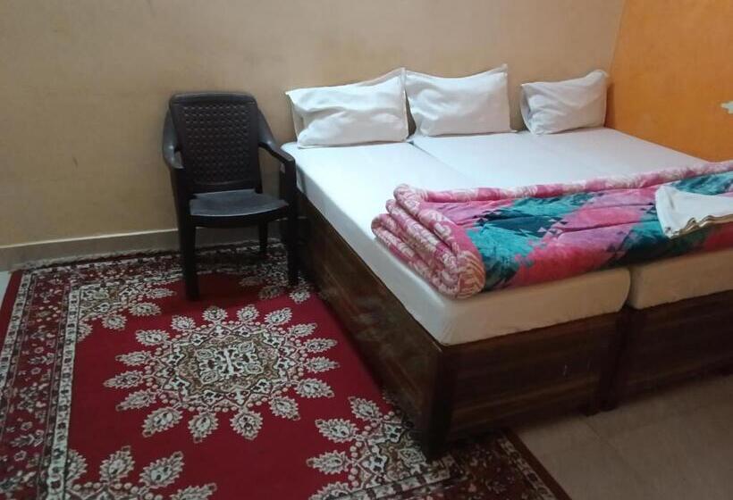 ペンション Shivanand