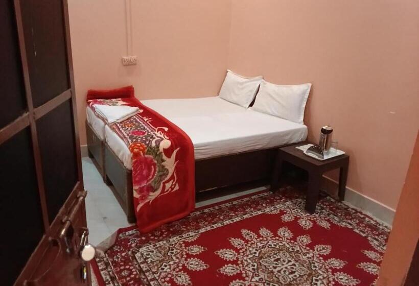 ペンション Shivanand