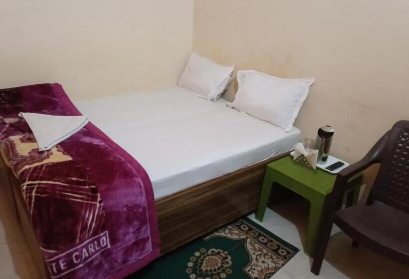 ペンション Shivanand