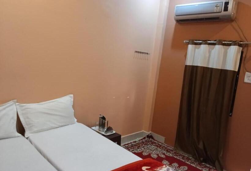 ペンション Shivanand