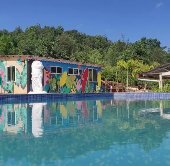 リゾートホテル Vrisa Mountain Retreat
