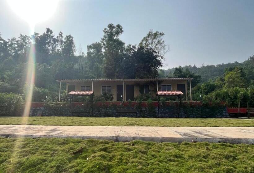 Курорт Vrisa Mountain Retreat