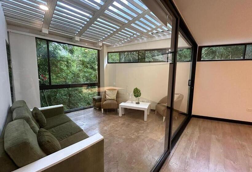 Suite Presidencial En Hotel Próximo Al Aeropuerto