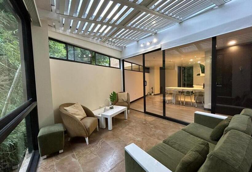 Suite Presidencial En Hotel Próximo Al Aeropuerto