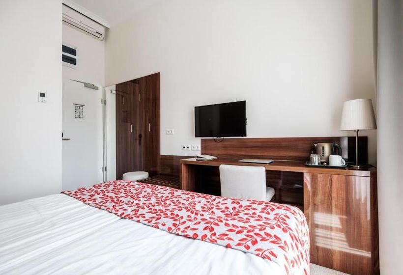 호텔 Adele Boutique