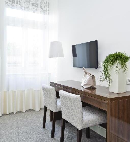 호텔 Adele Boutique