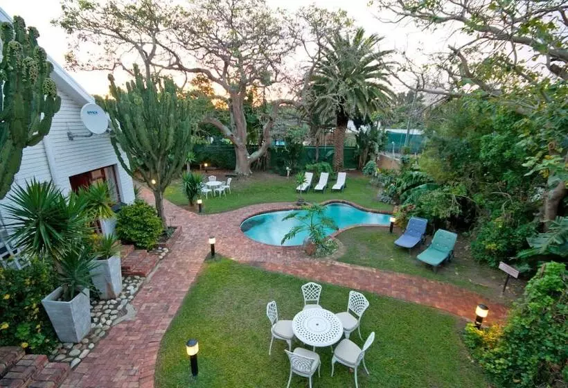 هتل Africa Beach B&b