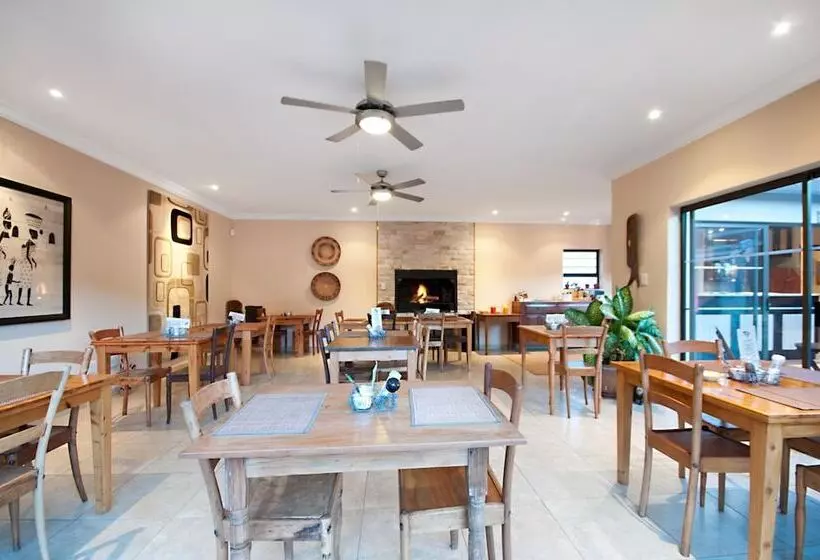 هتل Africa Beach B&b