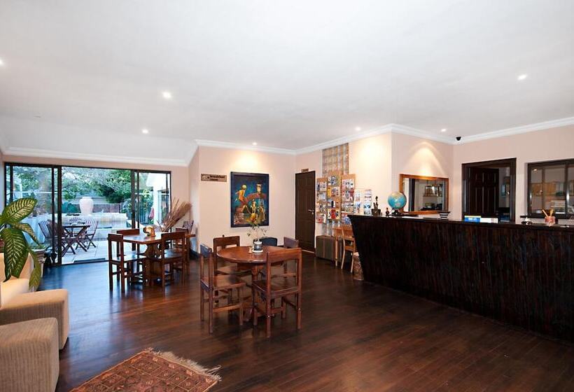 Hotelli Africa Beach B&b