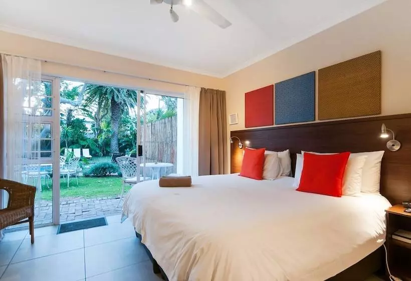 هتل Africa Beach B&b