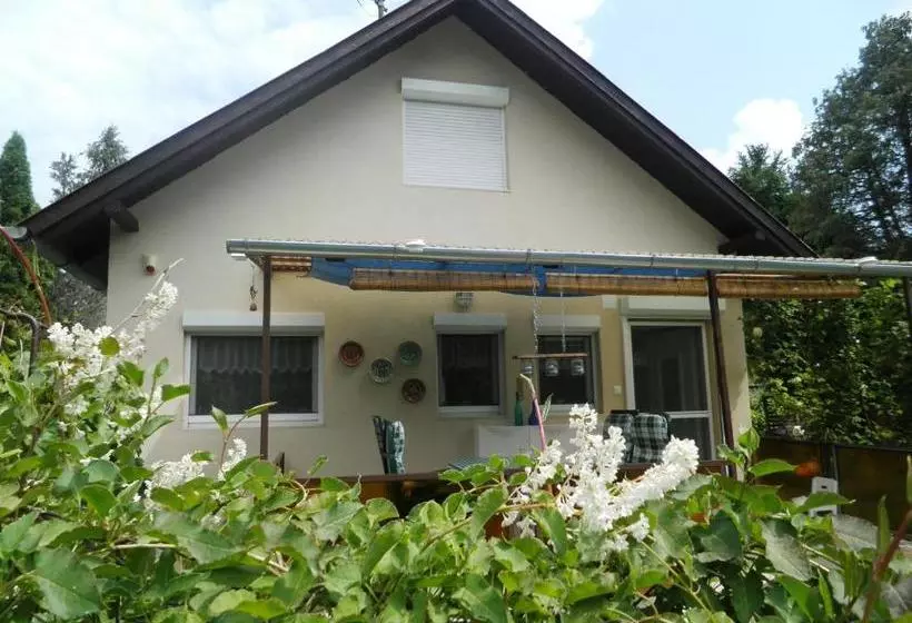 ホテル Appartment Balatongyoeroek