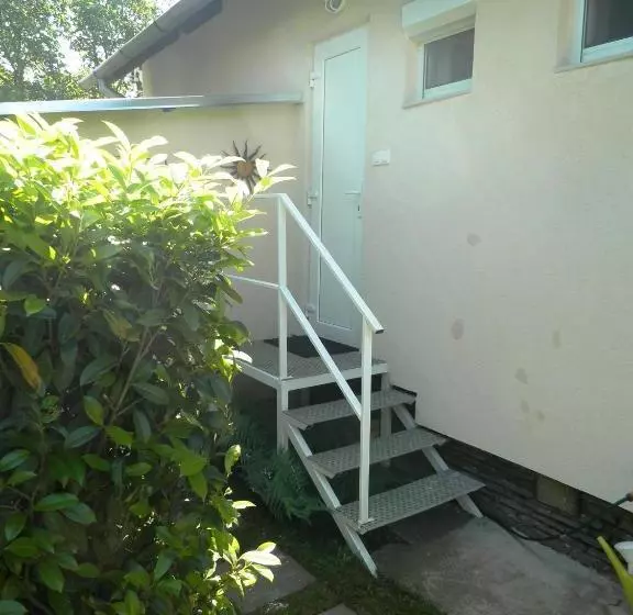 ホテル Appartment Balatongyoeroek