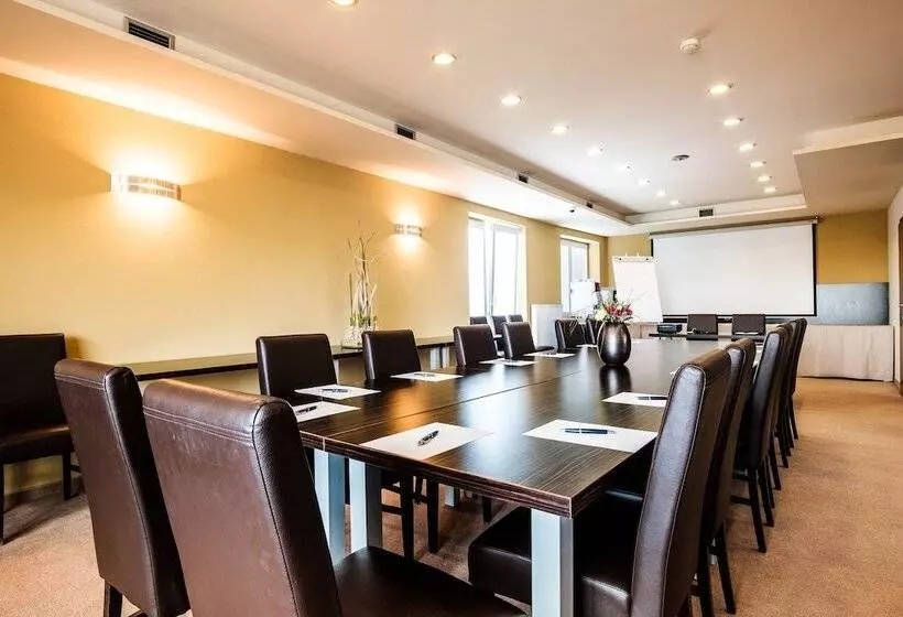 ホテル Comfort With Free Wellness And Fitness Centrum