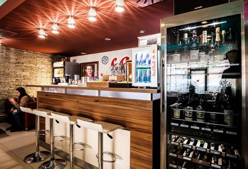 בית מלון כפרי Comfort With Free Wellness And Fitness Centrum