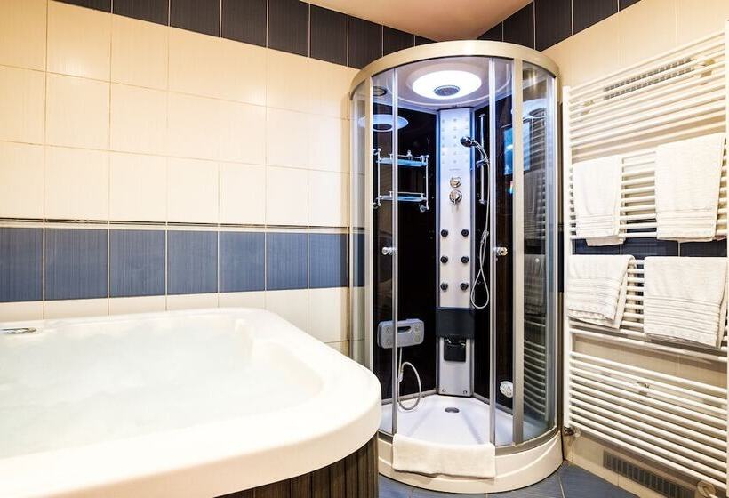 בית מלון כפרי Comfort With Free Wellness And Fitness Centrum