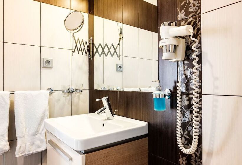 בית מלון כפרי Comfort With Free Wellness And Fitness Centrum