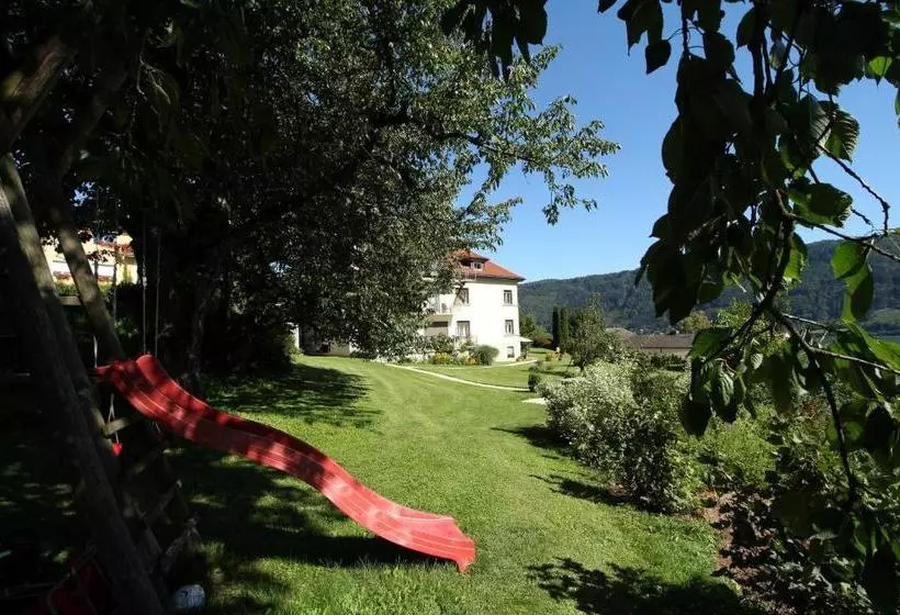 Hotelli Ferienwohnungen Kircher Villa Baudisch