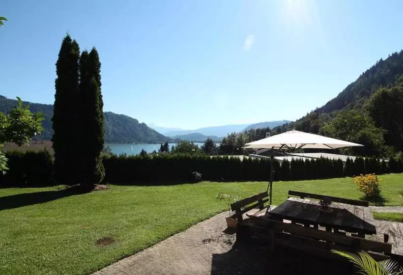 Hotelli Ferienwohnungen Kircher Villa Baudisch