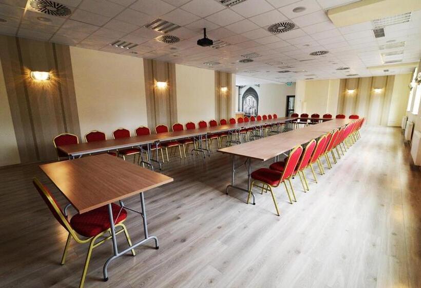 Отель Forum Fitness Spa & Wellness