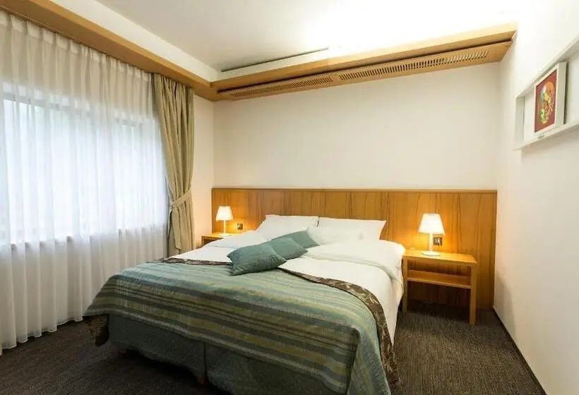 هتل Jozef