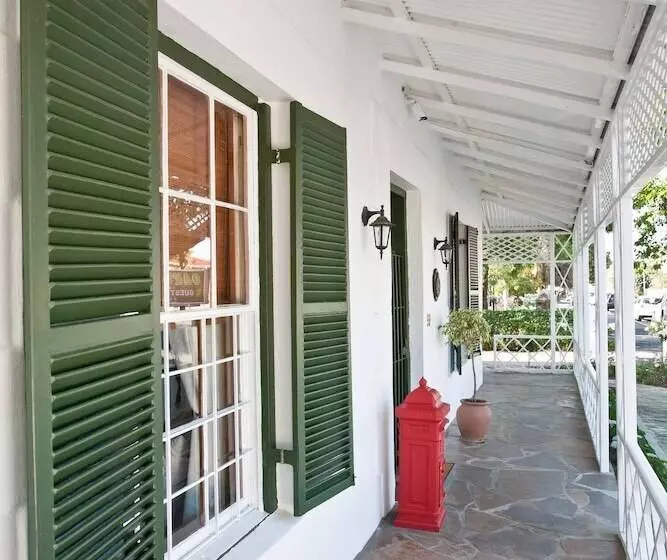 هتل Oakdene Guest House
