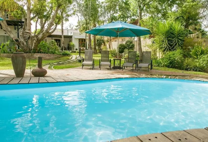 هتل Oakdene Guest House