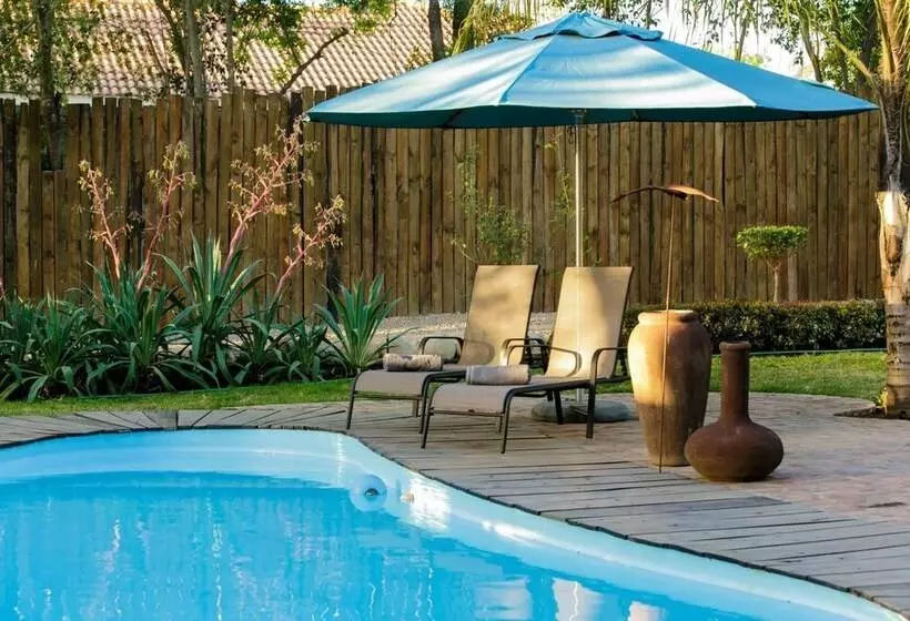 هتل Oakdene Guest House