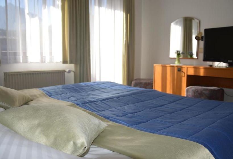 هتل Penzion Livada