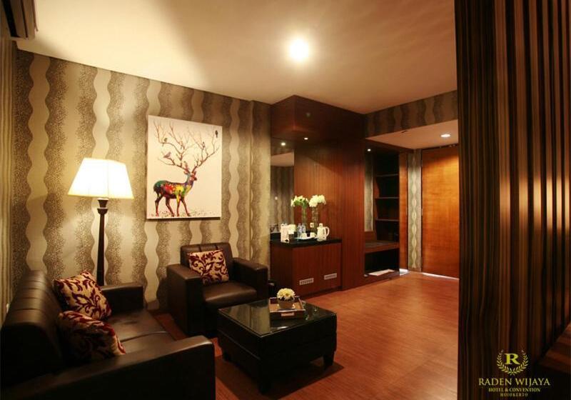 Raden Wijaya Hotel & Convention
