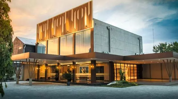 Raden Wijaya Hotel & Convention