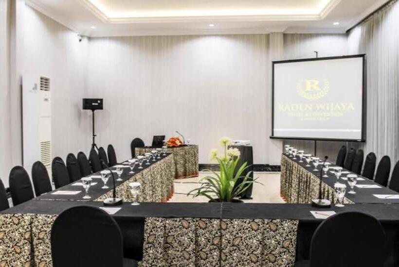 Raden Wijaya Hotel & Convention