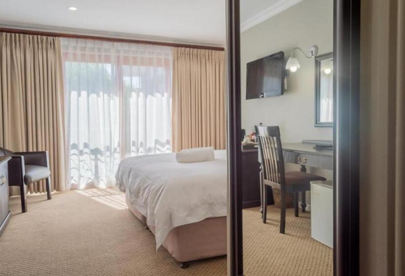 Ruslamere Hotel And Conference Centre