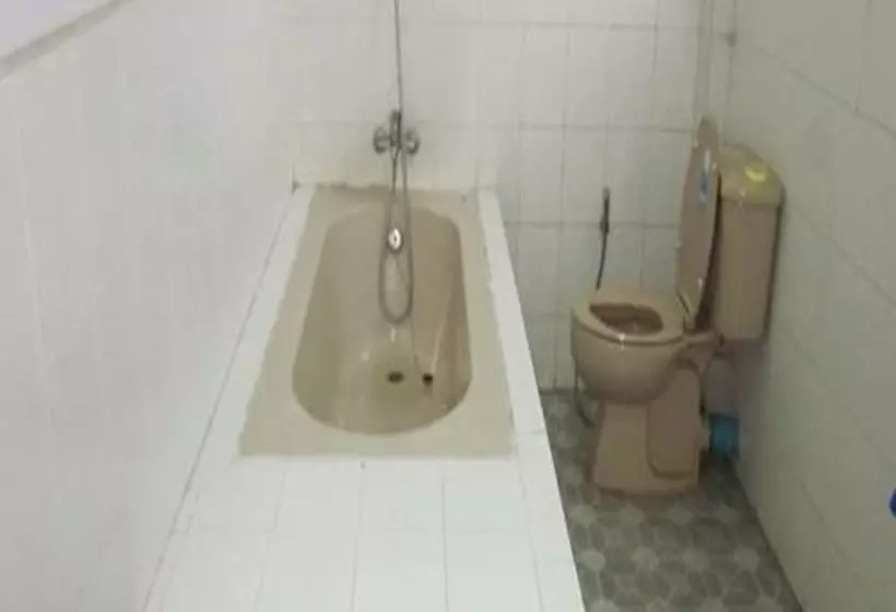 Yaewaddy Motel