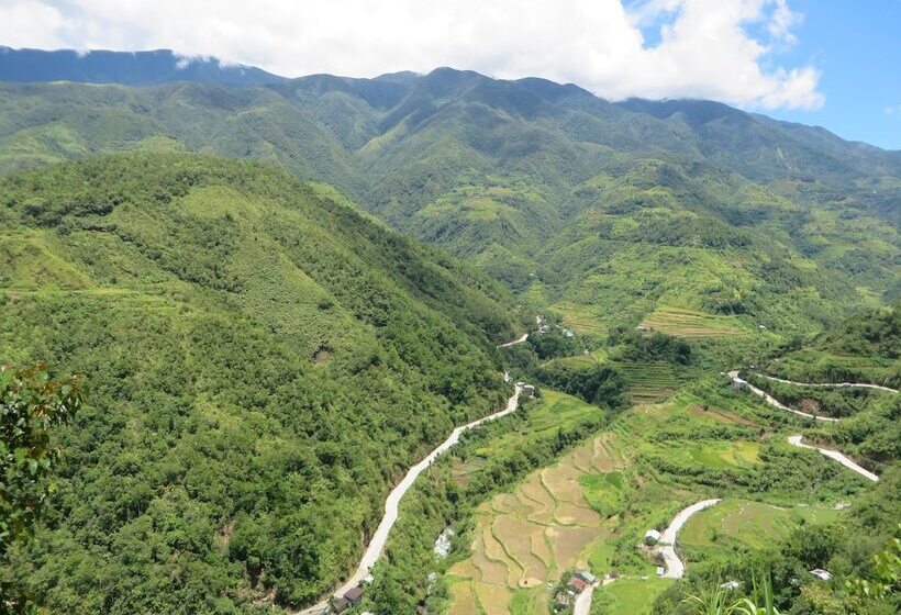 بنسيون Native Village Inn