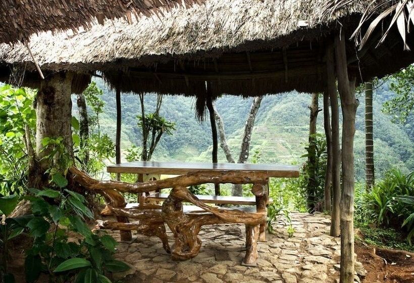 بنسيون Native Village Inn