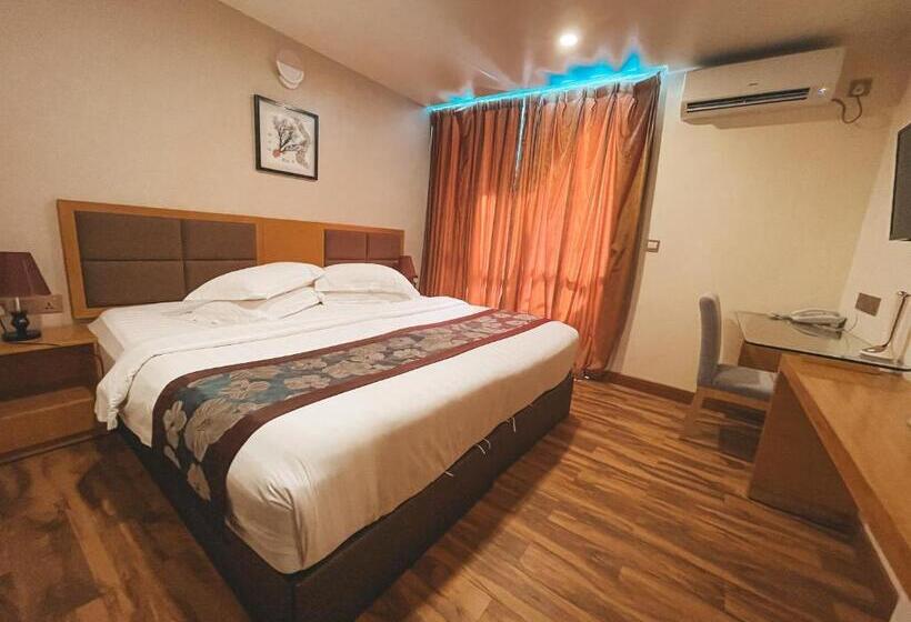 Pensão Season Paradise