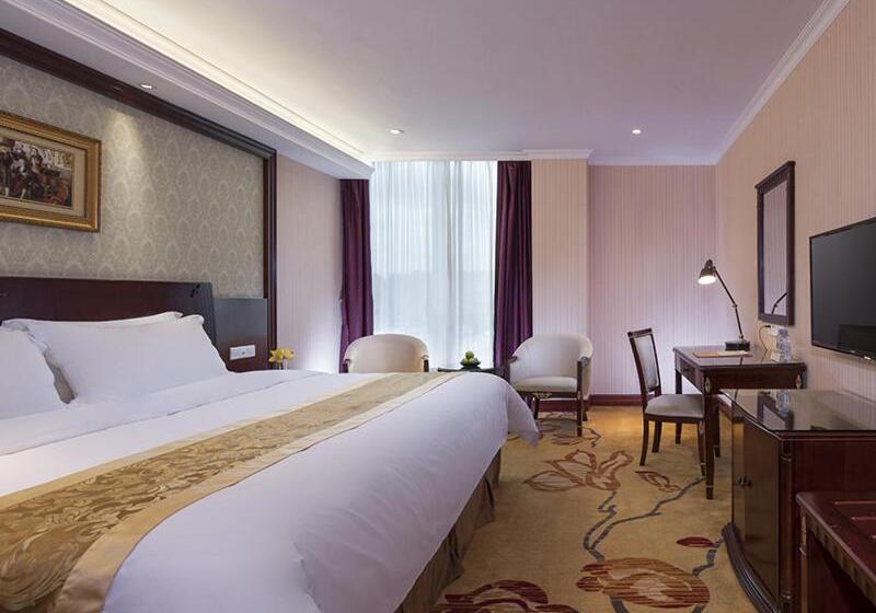 Vienna Hotel Dongguan Fenggang Yongsheng Street