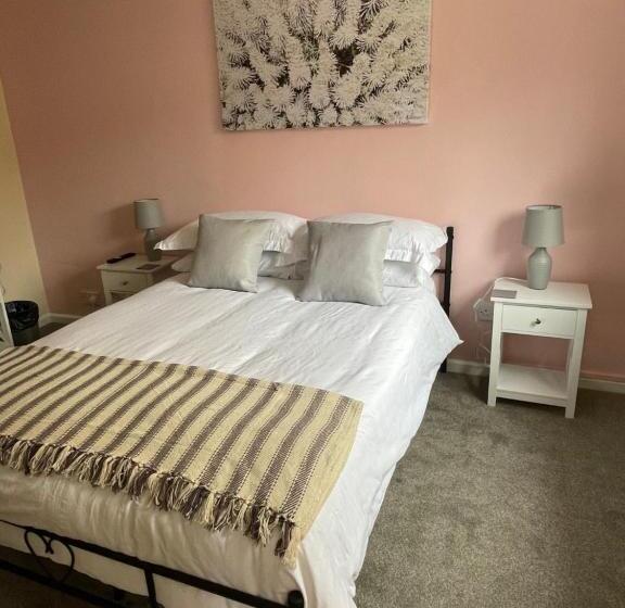 ユースホステル The Fox Inn