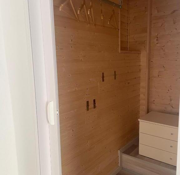 Bed and Breakfast Camera Enaj