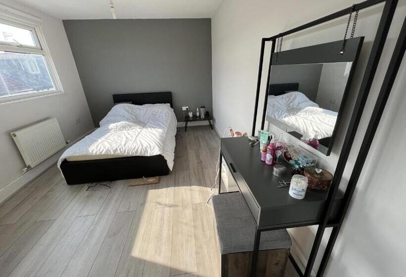 مبيت وإفطار Ridleybnb