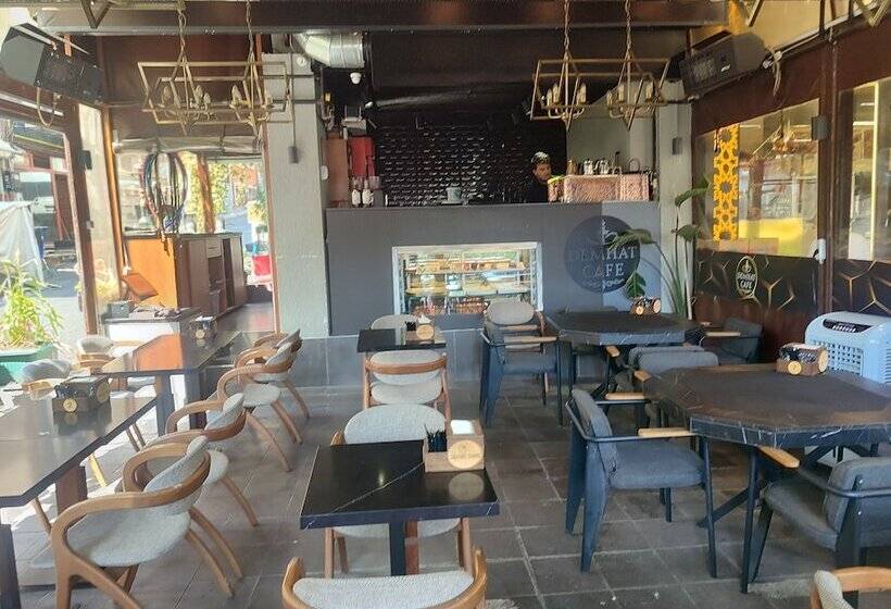 Demhat Hotel Old City