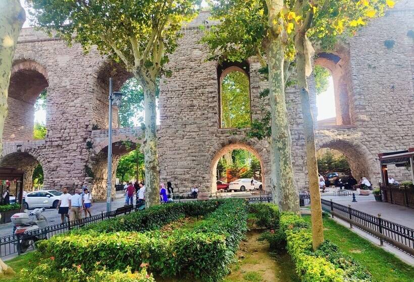 Demhat Hotel Old City