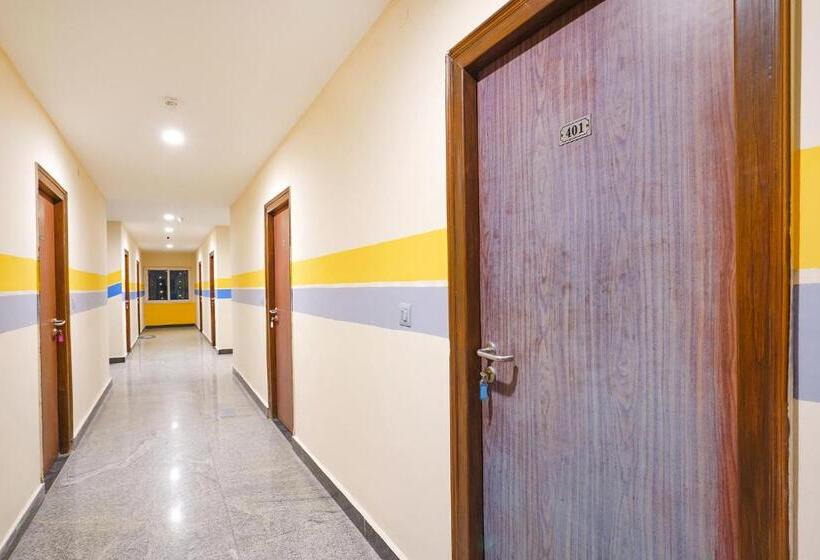 Fabhotel Sk Grand Hitech City