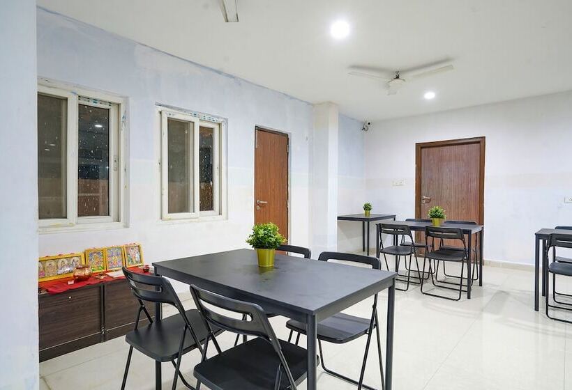 Fabhotel Sk Grand Hitech City