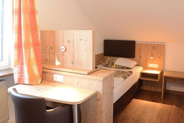 Gastwirtschaft & Hotel Doll