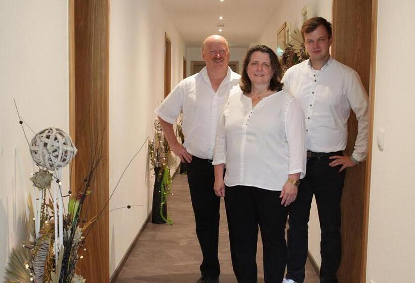 Gastwirtschaft & Hotel Doll